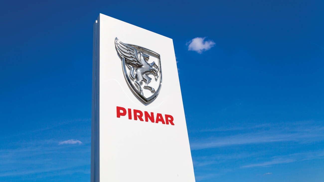 Le logo de Pirnar